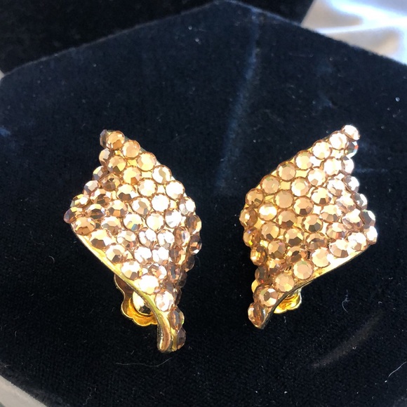 Light Colorado Austrian Crystal Twist Style Earrings-Boutique - Picture 4 of 5